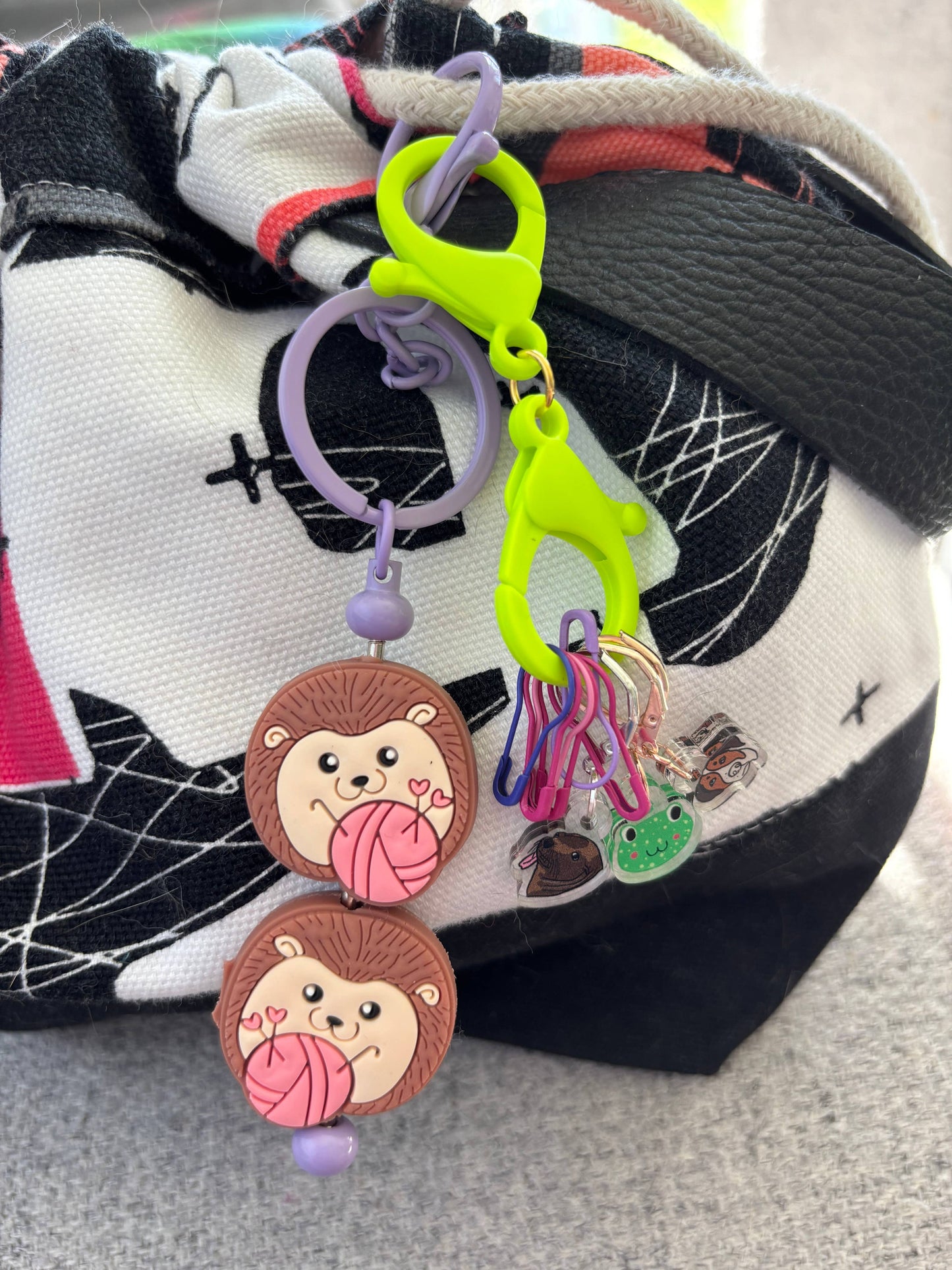 Stitch Marker Claw Clip Holder Keychain - Basic Stitch Knit