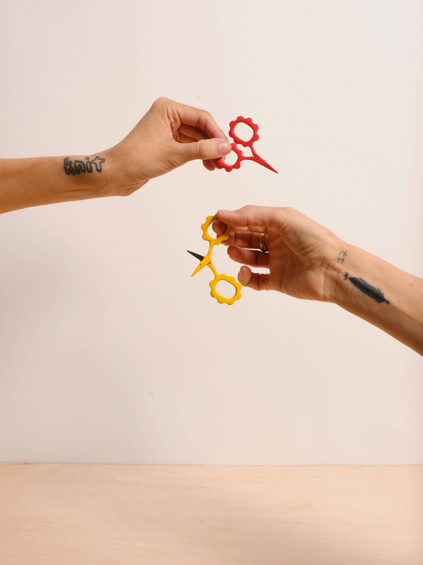 Swerve Mini Scissors