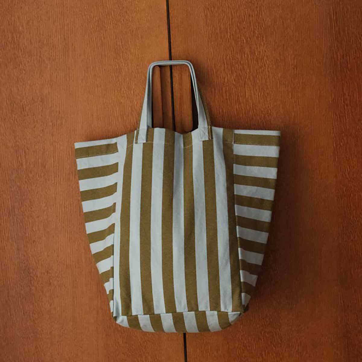 Elisabeth Tote Bag - Rose in April