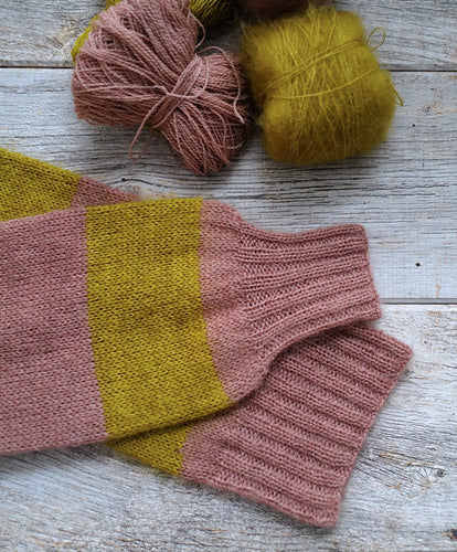 Hold The Line Sweater KAL - October 1, 8, 22 from 5:30-7:30pm
