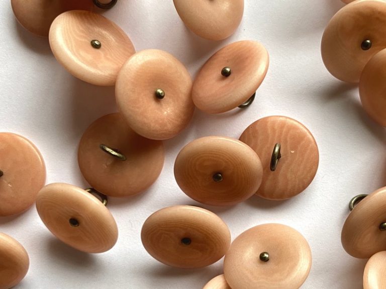 Corozo Button w/ Brass Shank - 15mm