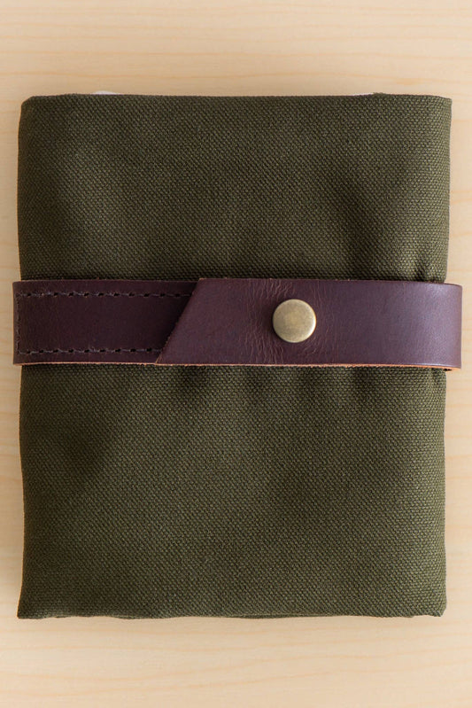 Standard canvas interchangeable needle case