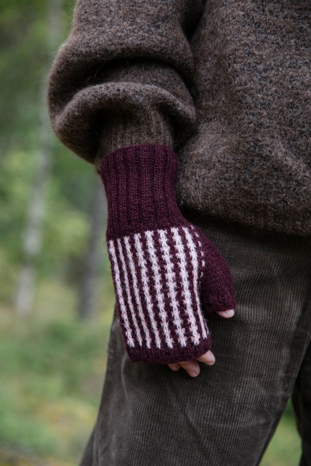 52 Weeks of One-Skein Knits - Laine