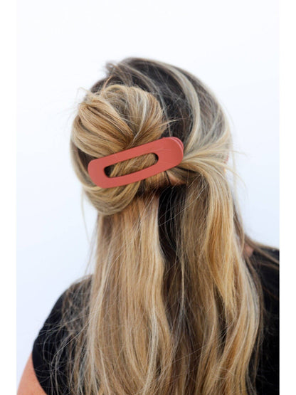 Lay Down Claws - KAXI