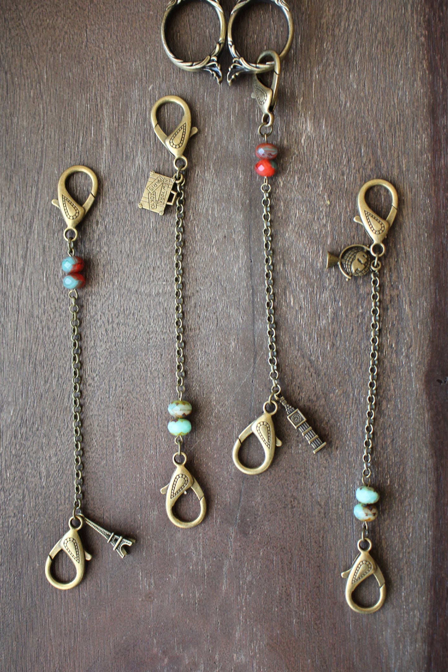World Traveler Scissor Chain