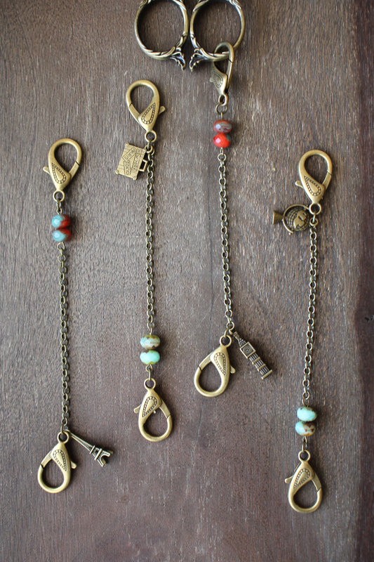 World Traveler Scissor Chain