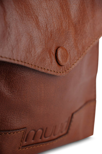 Betina Leather Needle Case