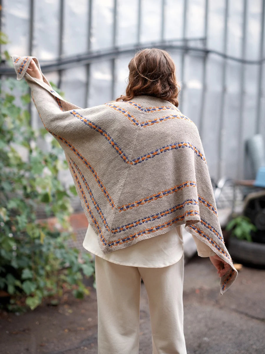 Kindred Knits: Patterns from My Estonian Family Archives- Laine