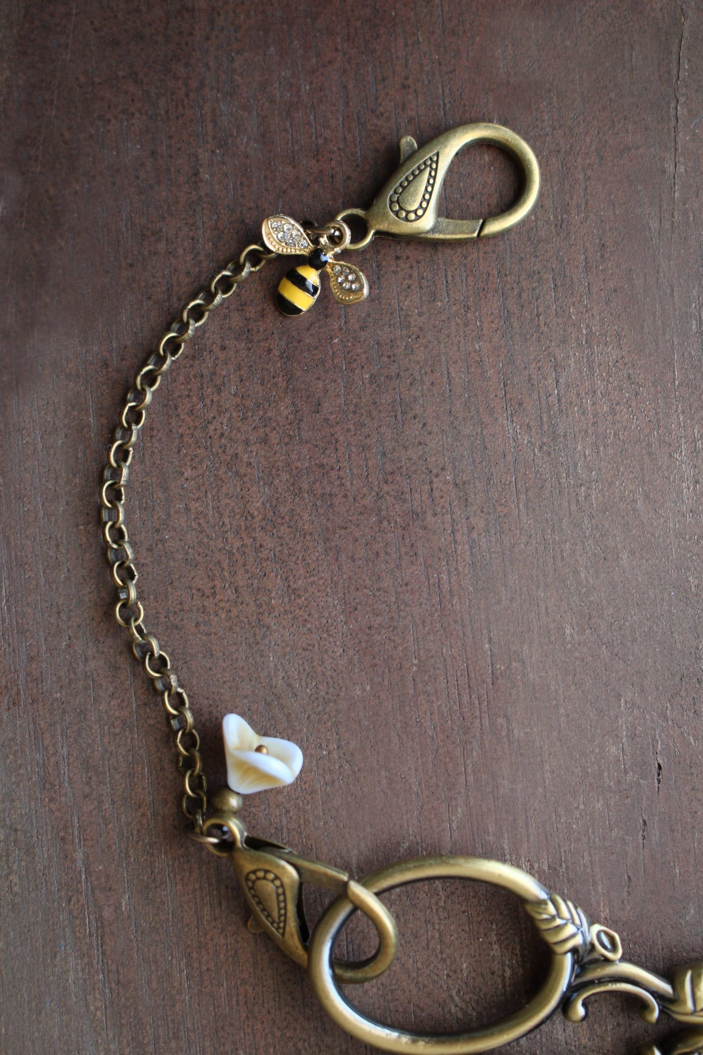 Bee and Bloom Scissor Chain