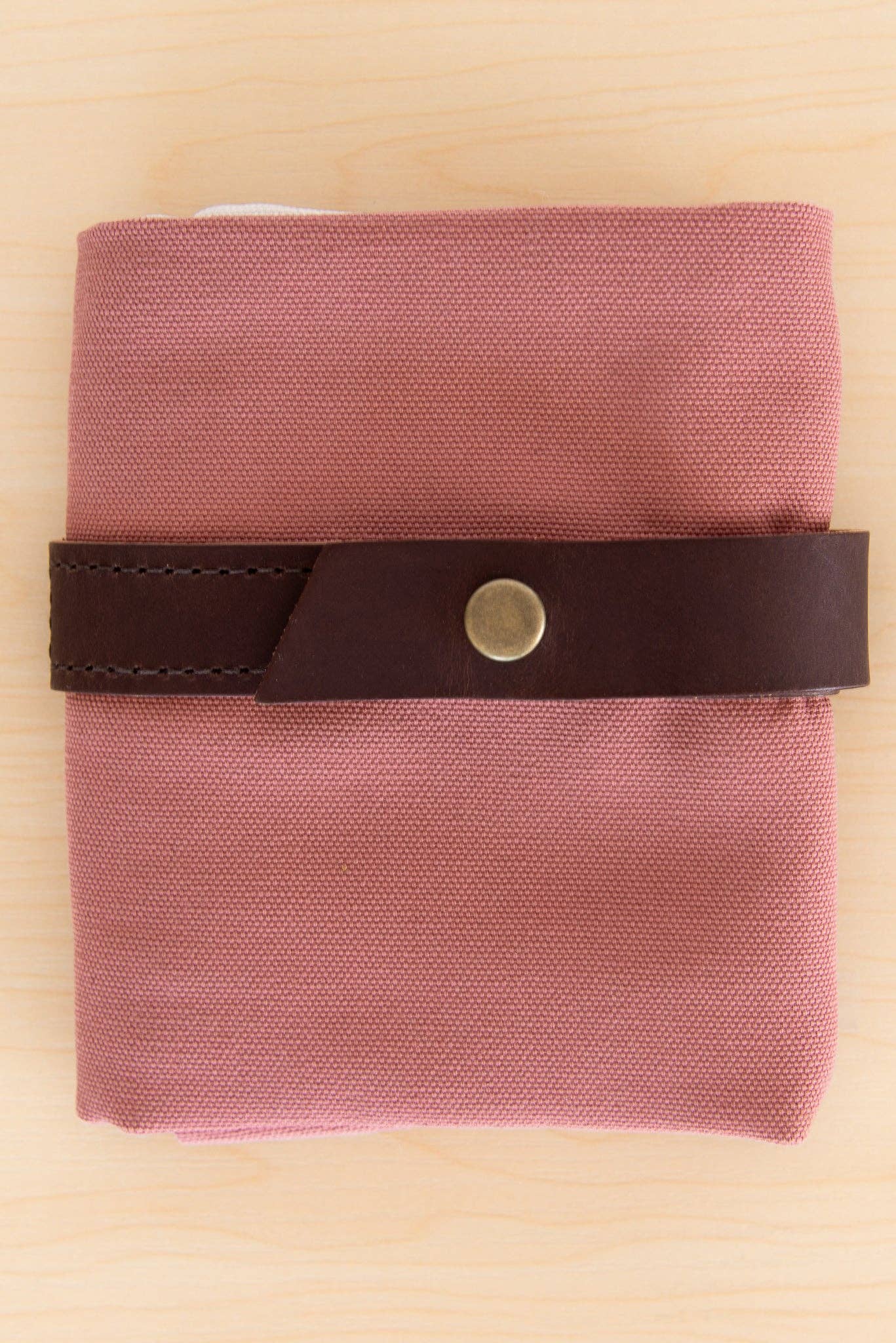 Standard canvas interchangeable needle case