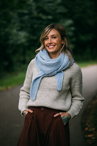 Shawl-a-long  4 Wednesdays, October 29, Nov. 5, 12, 19.  5:30-7:30  $35
