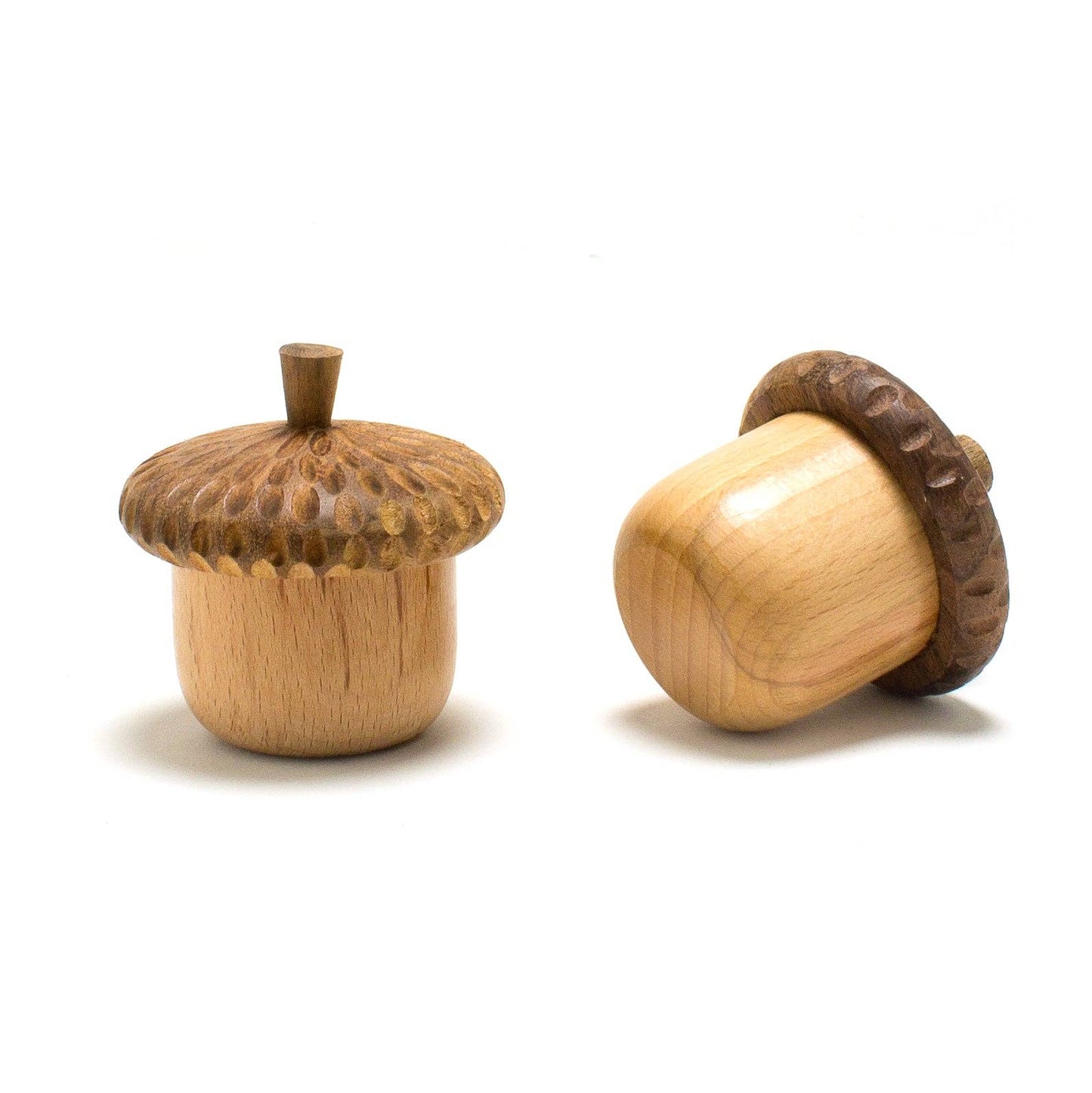 Stitch Marker Holding Acorn - DEGEN