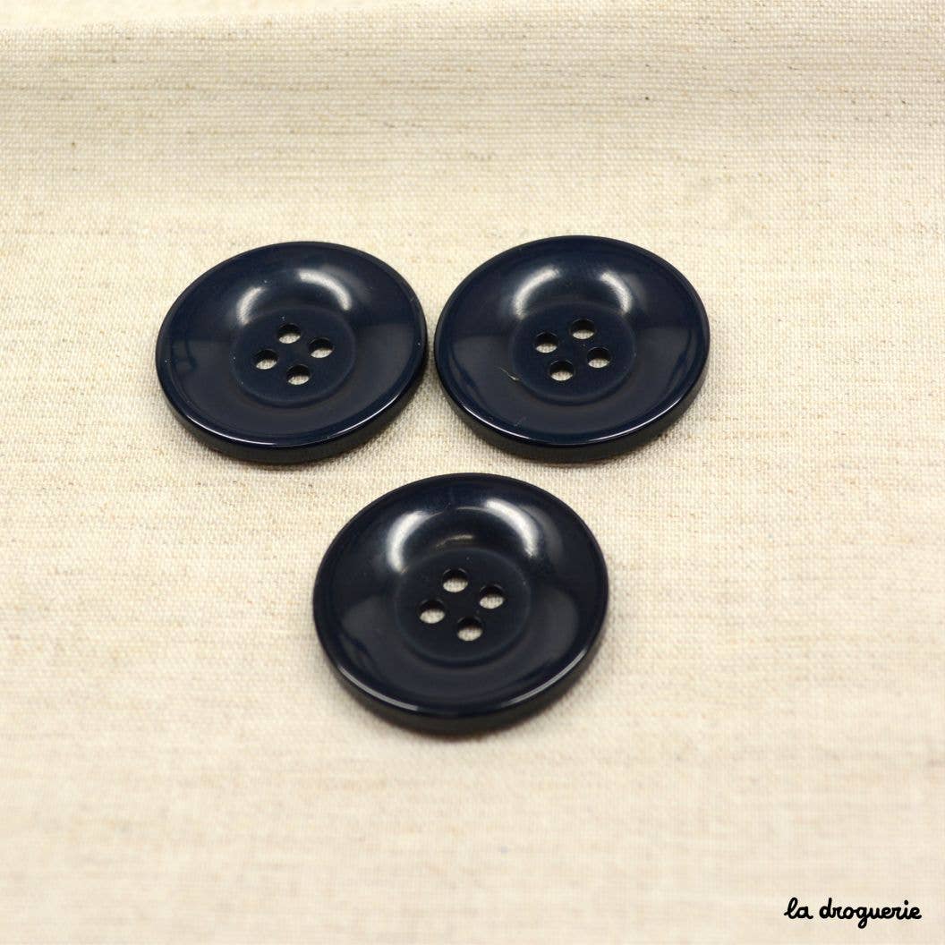 Grand Classic 4-hole button (2 sizes)