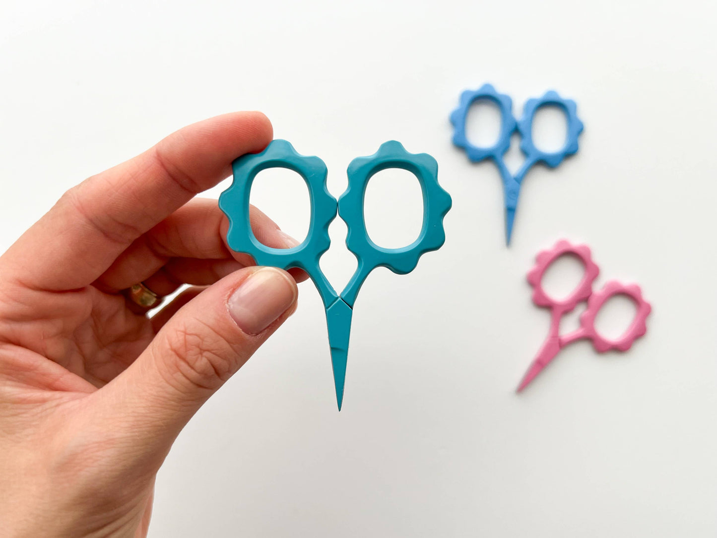 Small Flower scissors, tiny embroidery scissors