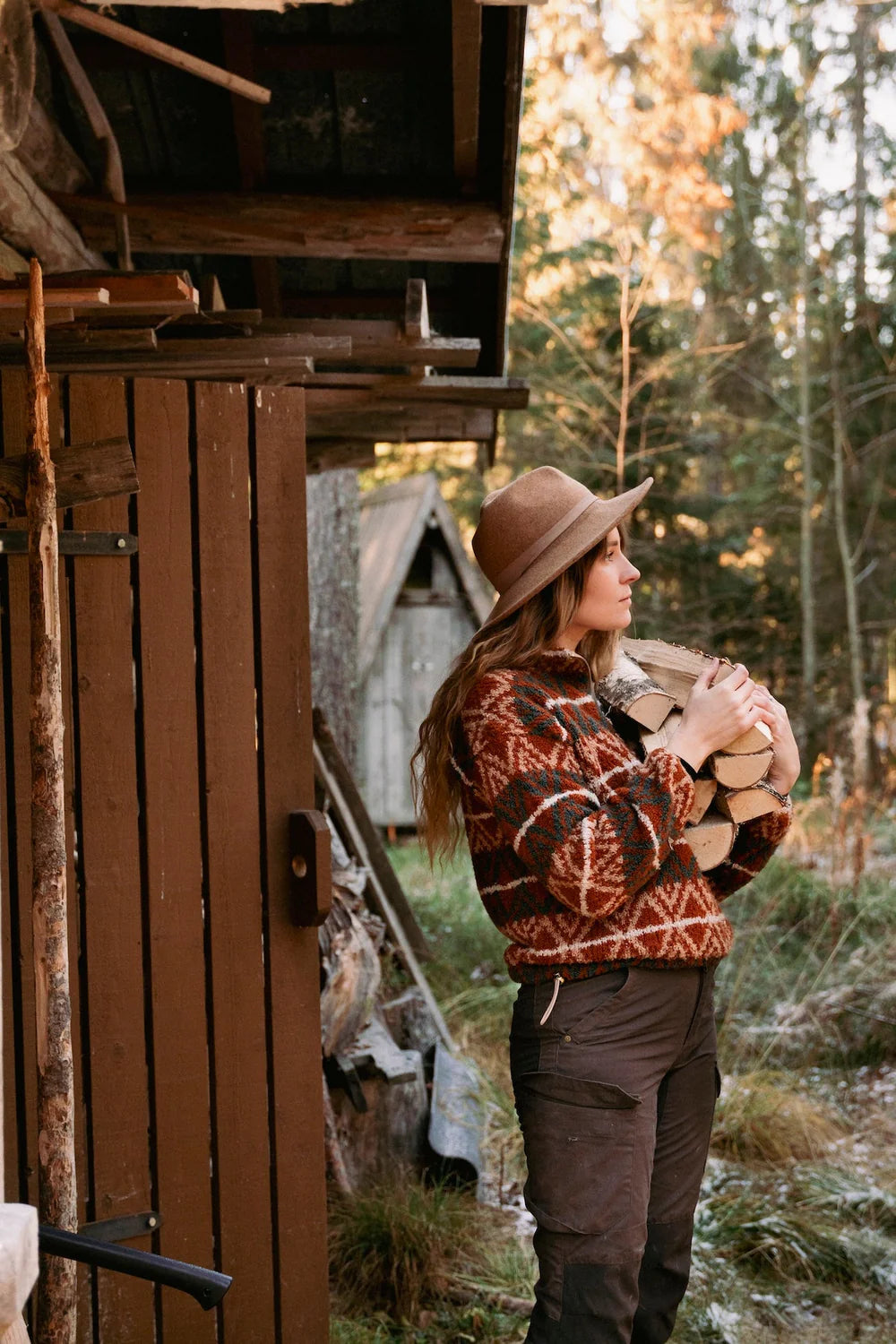 Unfolding Landscapes – 17 Knits for the Road - Laine