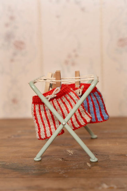 Chez Myrtil: More Seamless Friends to Knit and Love - Laine
