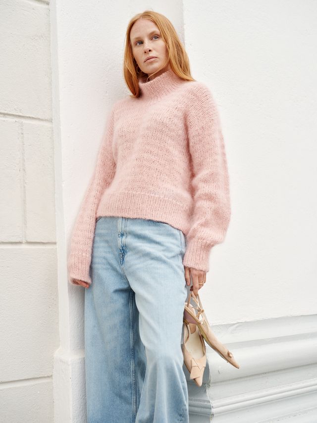 Nordic Chic: Knitting a Modern Wardrobe - Laine