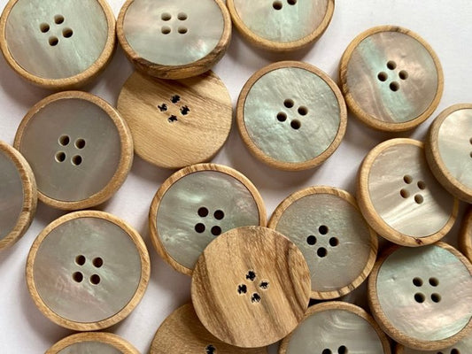 Wood Button with Pearl - 20mm