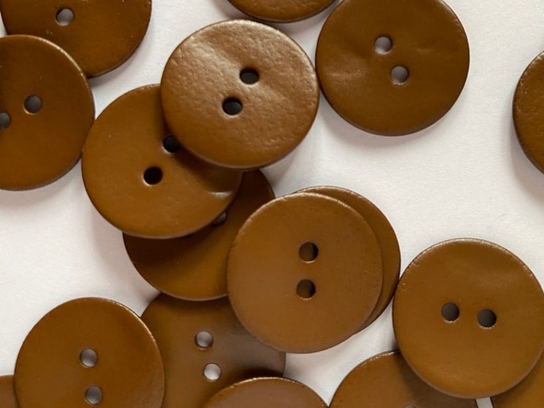Matt Shell Opaque Buttons - 18mm