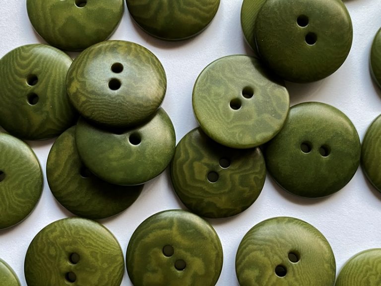 Simple Corozo Button - 20mm