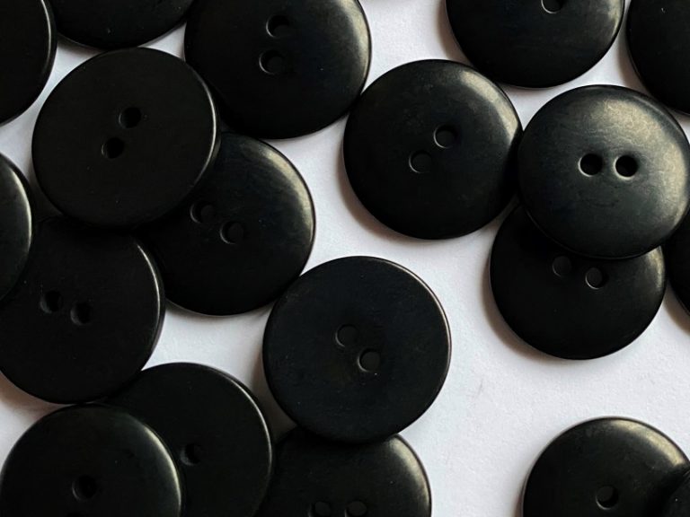Simple Corozo Button - 20mm