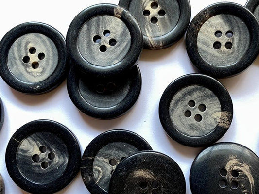 Natural Horn Buttons w Raised Rim- 22mm
