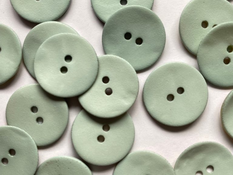 Matt Shell Opaque Buttons - 18mm