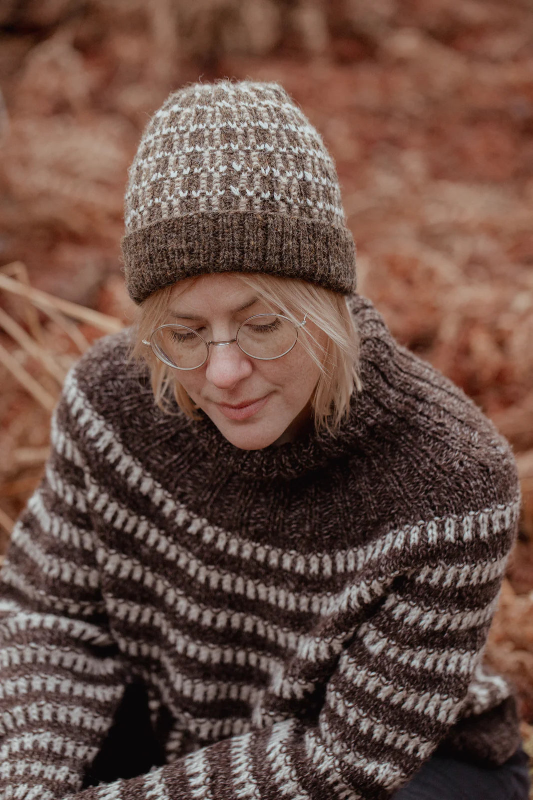The Island and the Forest: A Knitted Correspondence - Laine