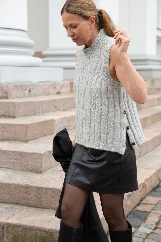 Nordic Chic: Knitting a Modern Wardrobe - Laine