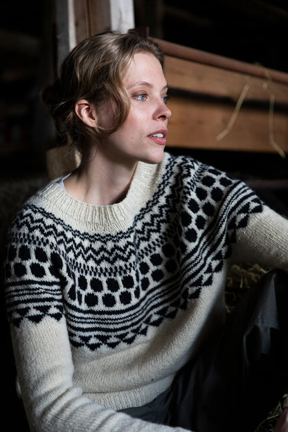 Tukubook: Nordic Knits. Silent Strength. - Laine