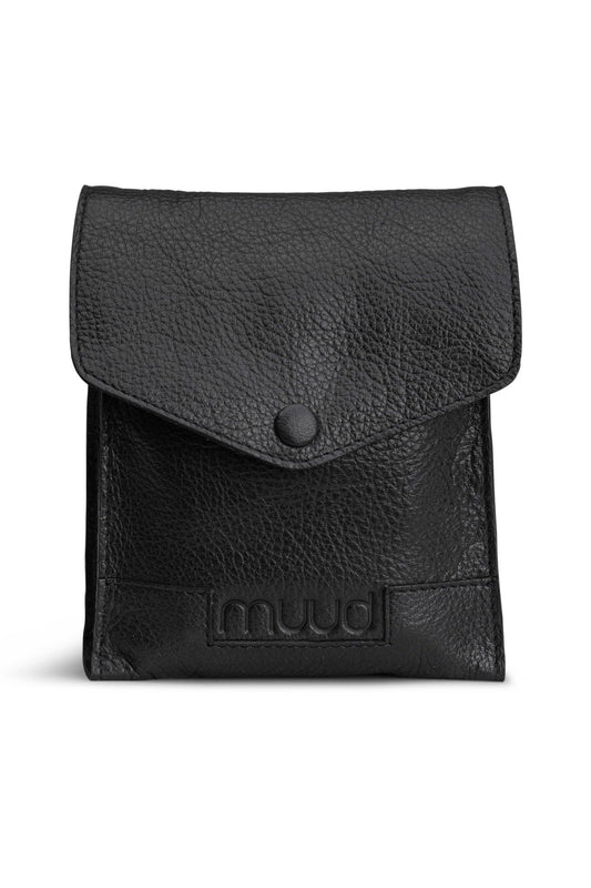 Betina Leather Needle Case
