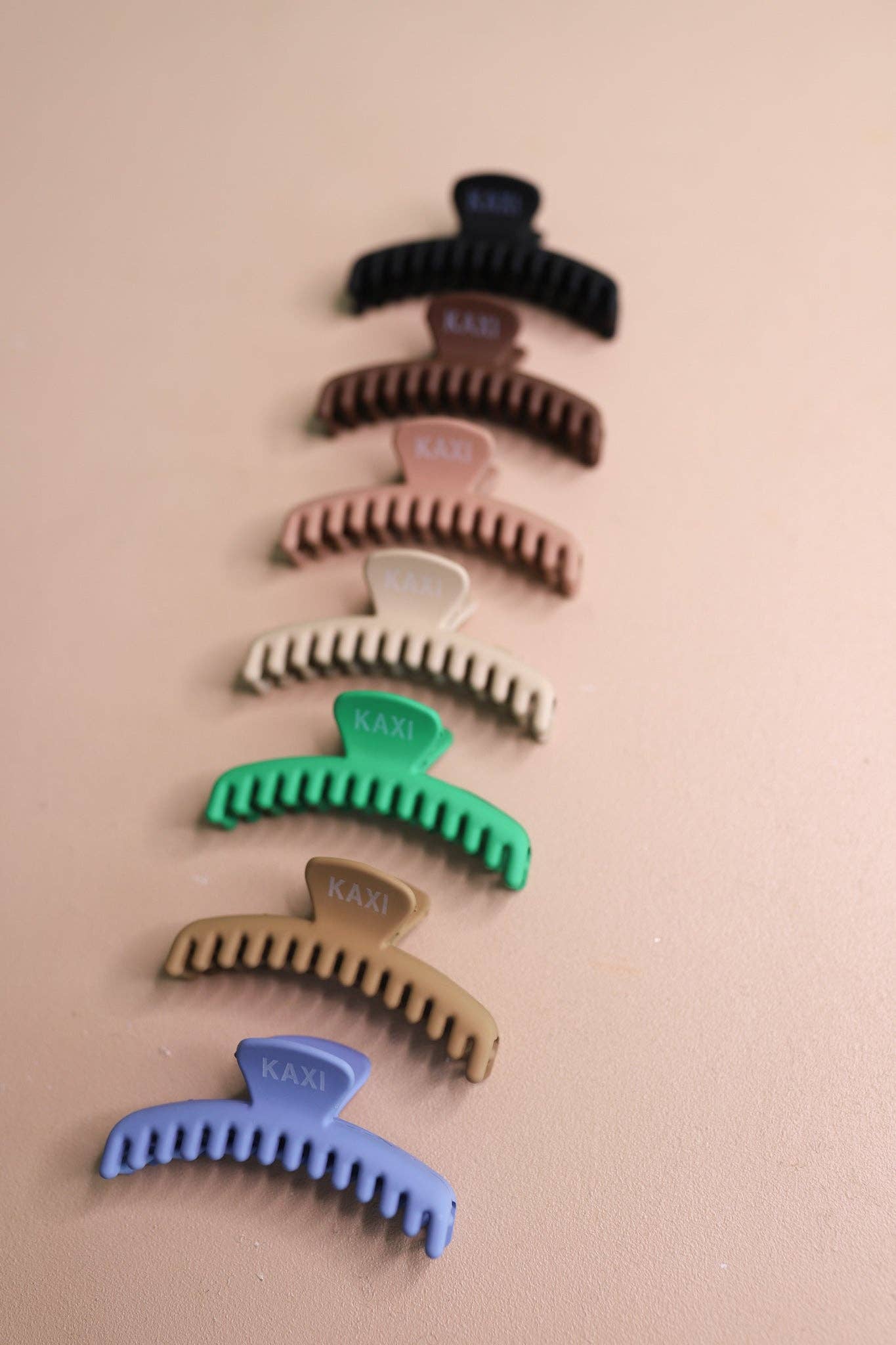 Matte Mini Hold Everything Claw