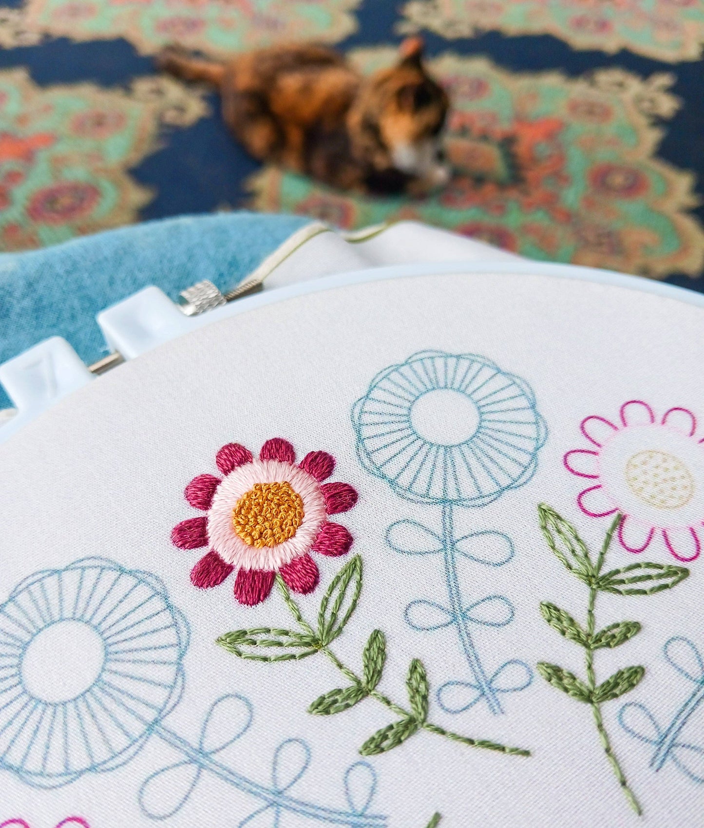 sunny folk embroidery kit